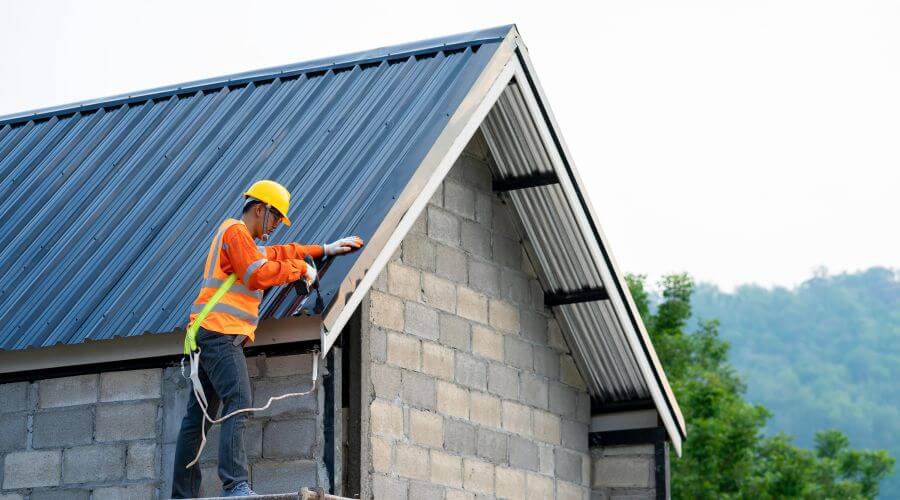 Expert top industrial roofings services in Dixon, IL